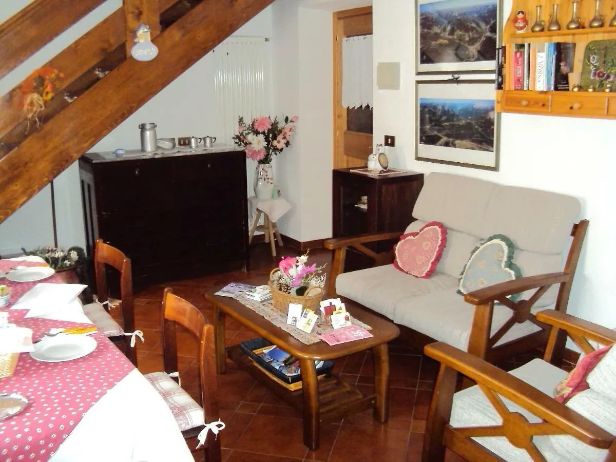 Apartment La Casa Di Beppe Appartamento E Camere Danta Italy